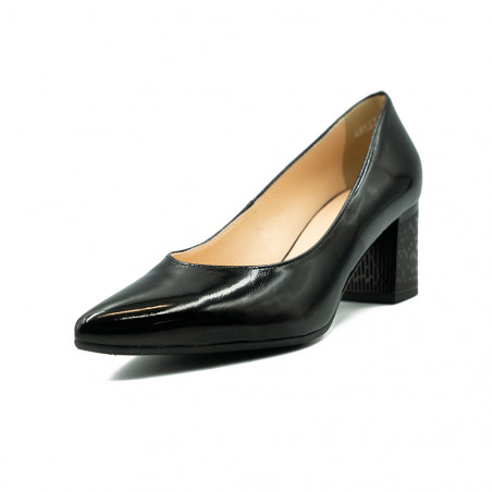 Nicolo Ferretti naiste kingad