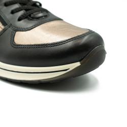 ARA naiste spordijalatsid