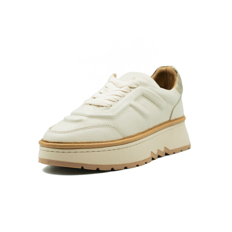 Nicolo Ferretti naiste spordijalatsid