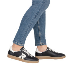 Rieker naiste spordijalatsid