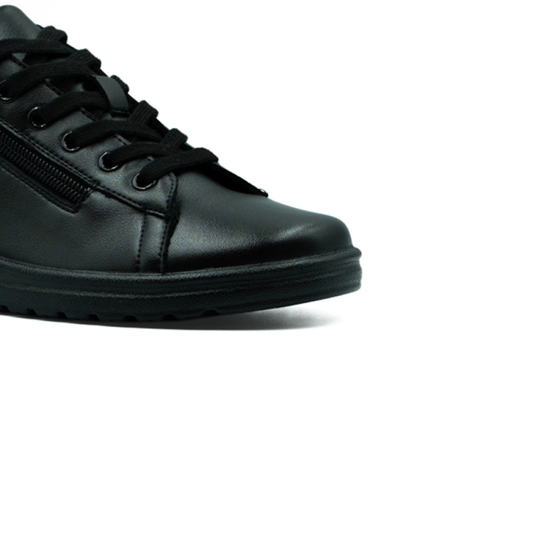 Potocki naiste spordijalatsid