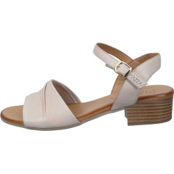 Polking naiste sandaalid