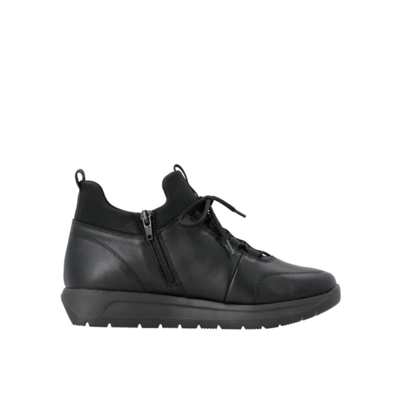 Mustad naiste poolsaapad