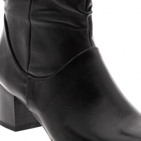 Naiste saapad Caprice, must