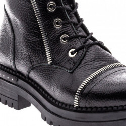 Naiste saapad Nicolo Ferretti, must