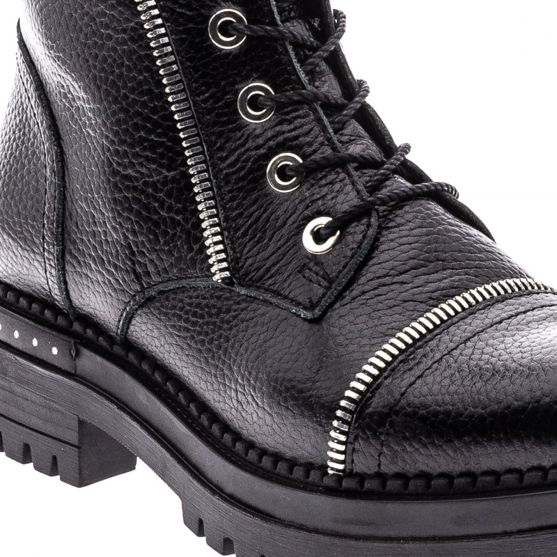 Naiste saapad Nicolo Ferretti, must