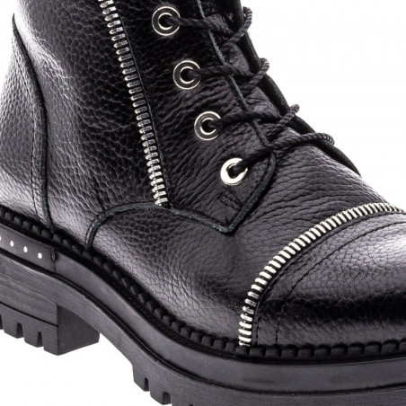 Naiste saapad Nicolo Ferretti, must